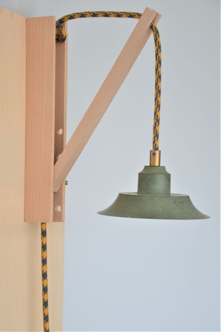 Green lamp and wooden support