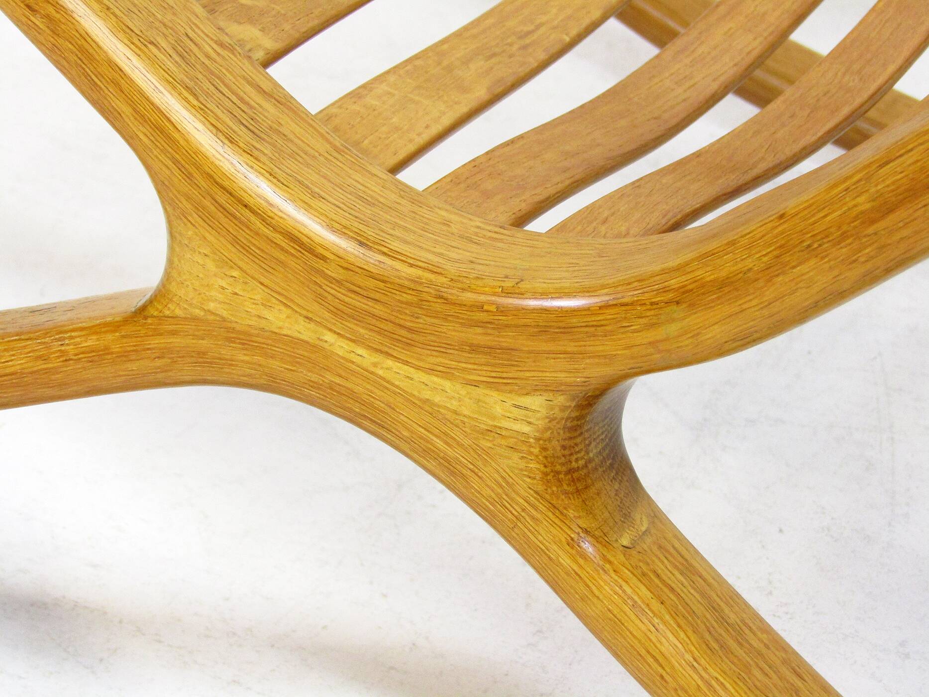 Sculptural 1960s Wishbone Rocking Chair In Oak By Robin Williams