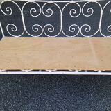 bed child iron bench