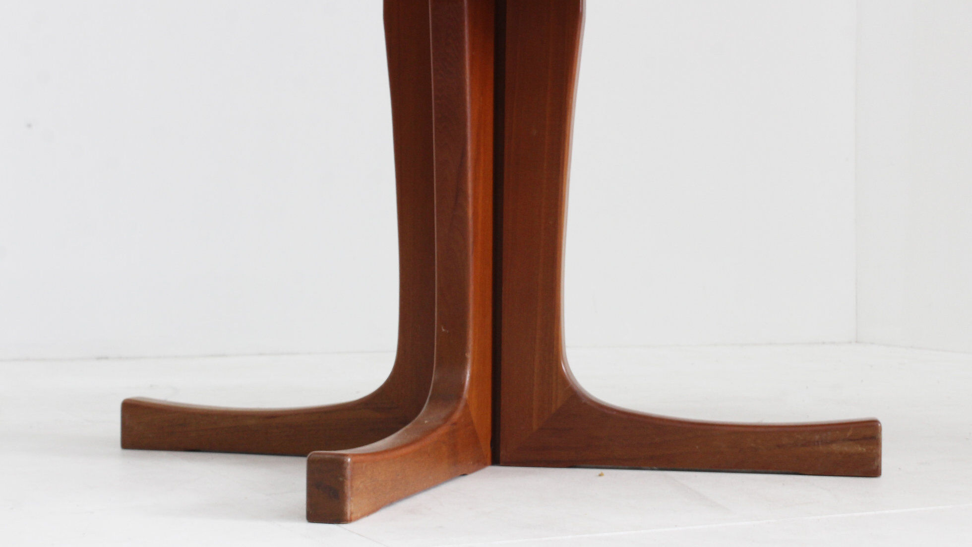 Vintage Danish round extendable dining table 1960s
