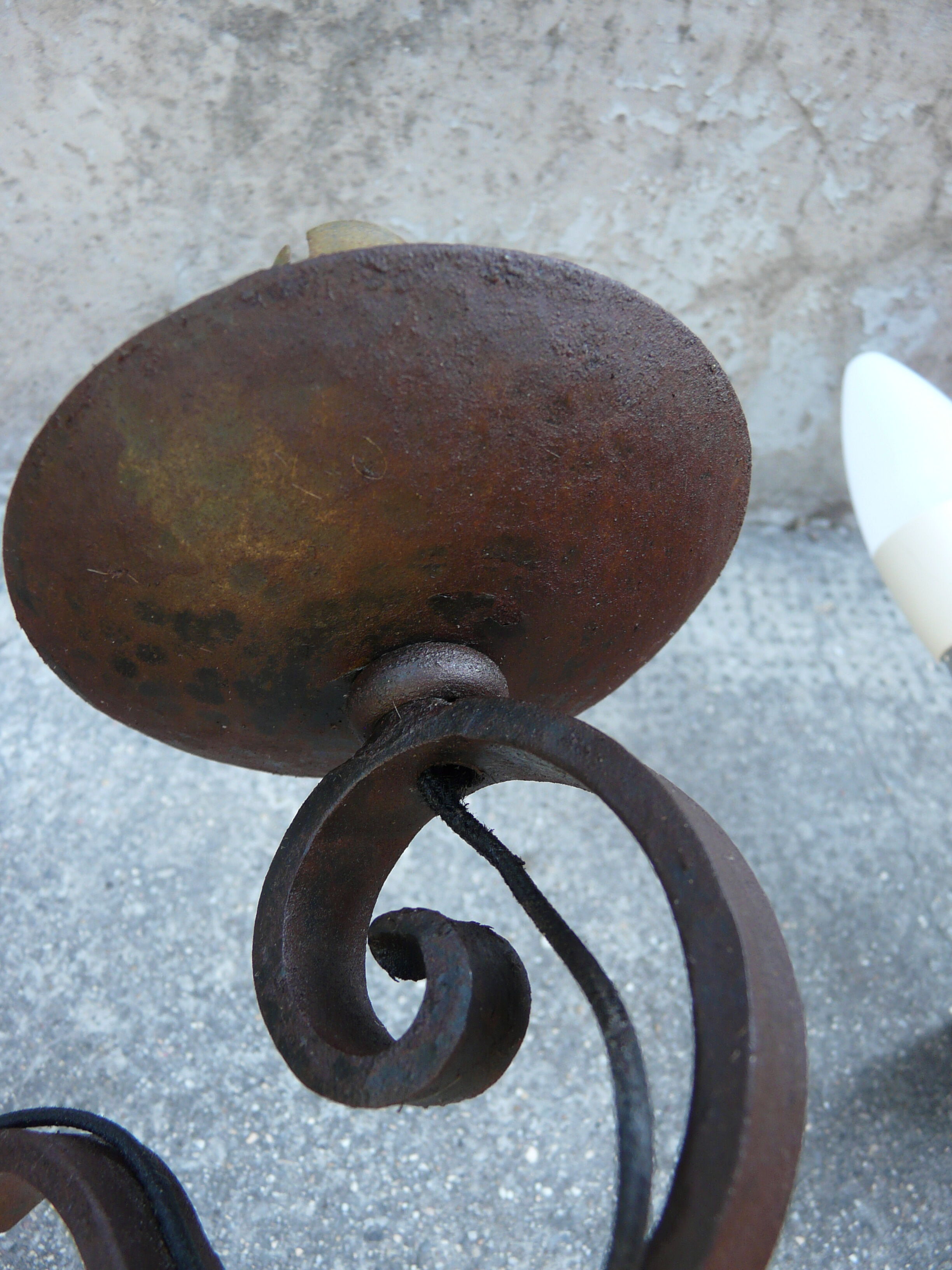 Paire d'appliques en fer forgé