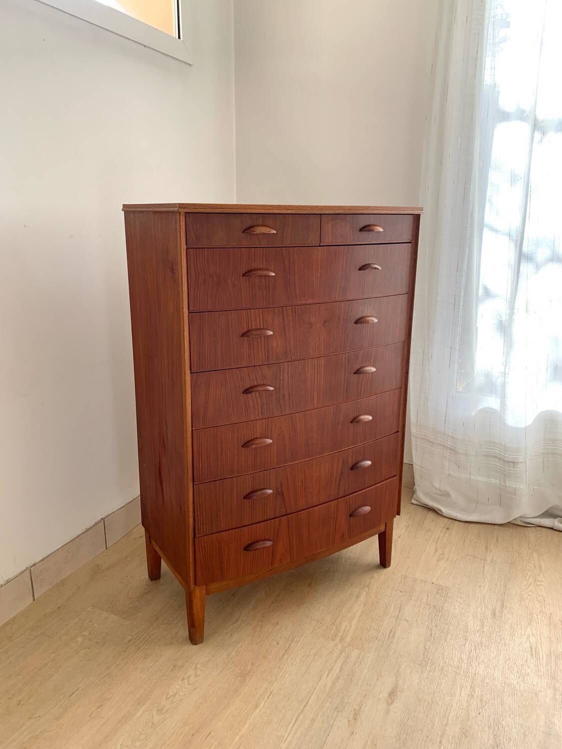 Danish 8-drawer chest of drawers in teak