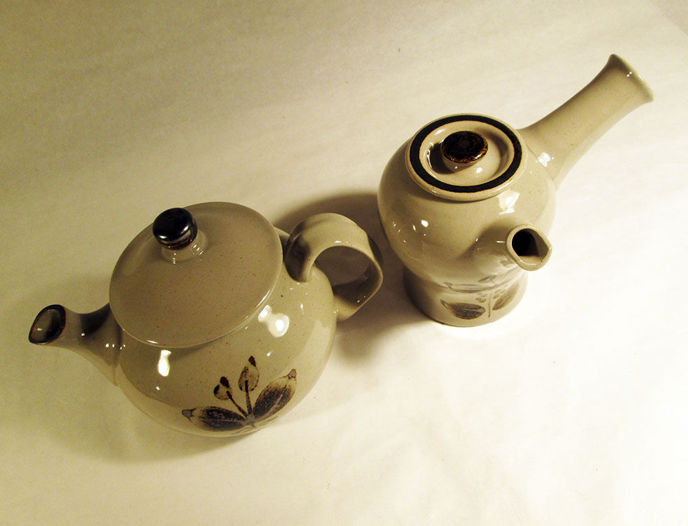 Teapot and chocolate maker in Arnon sandstone