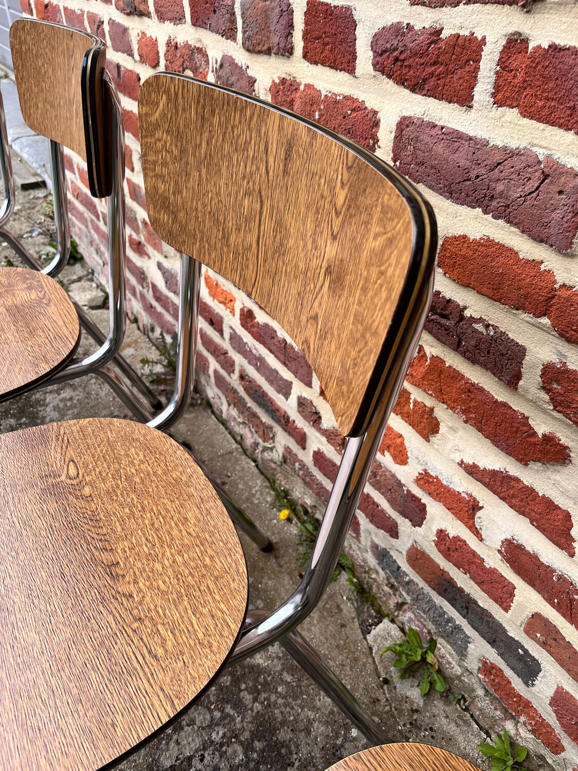 Set of 4 formica chairs