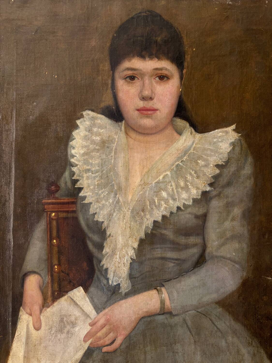 Portrait of a woman reading