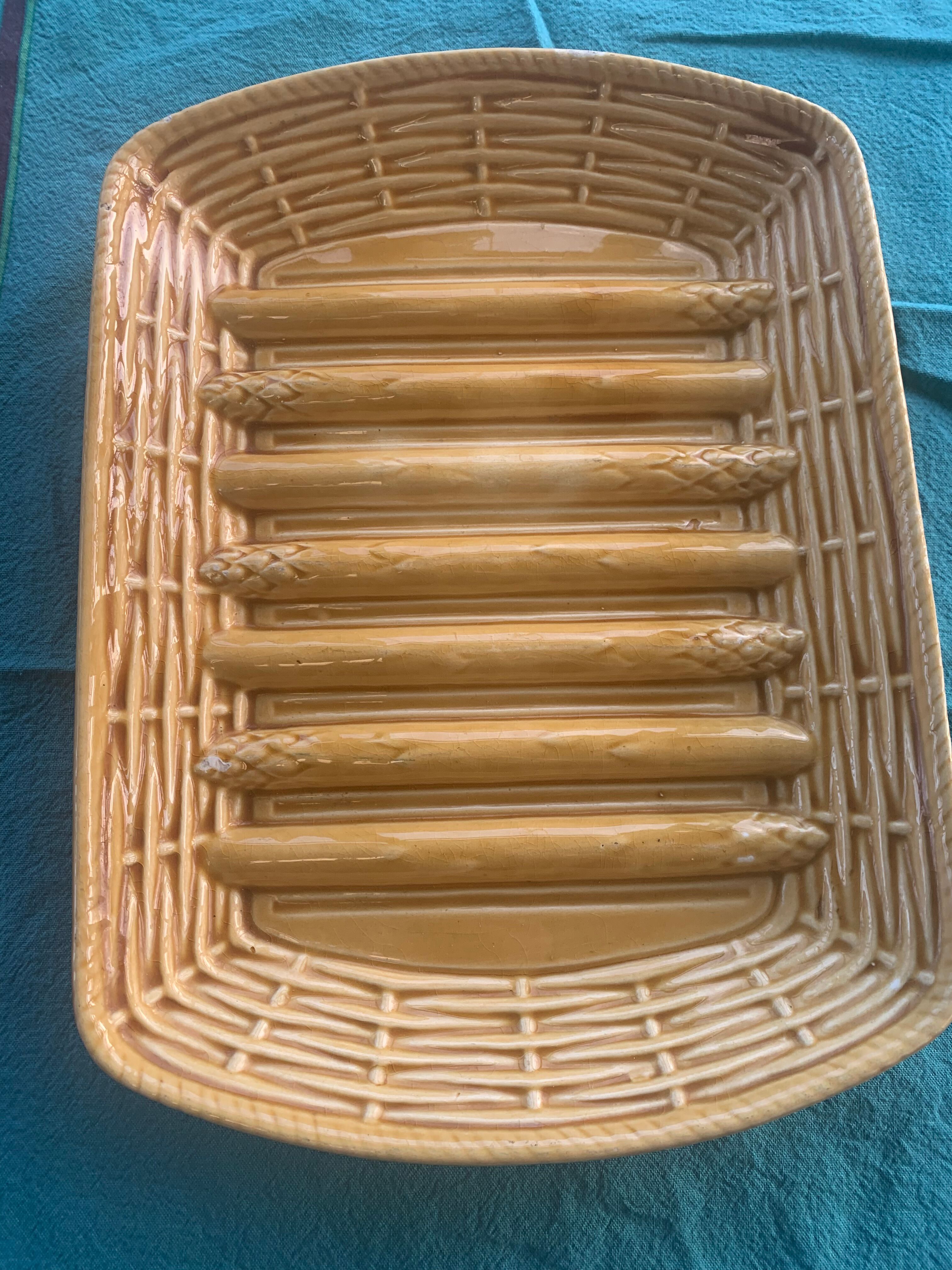 Dish for asparagus, slurry, glazed ceramic yellow sarreguemines France vintage