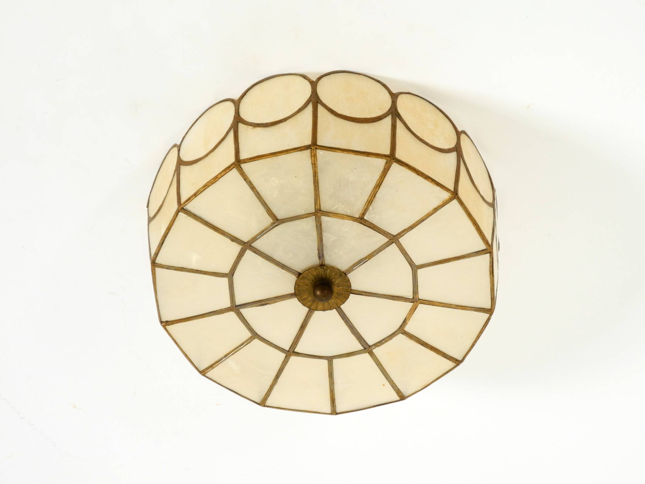Beautiful round Mid-Century Modern ceiling or wall lamp made of Capiz