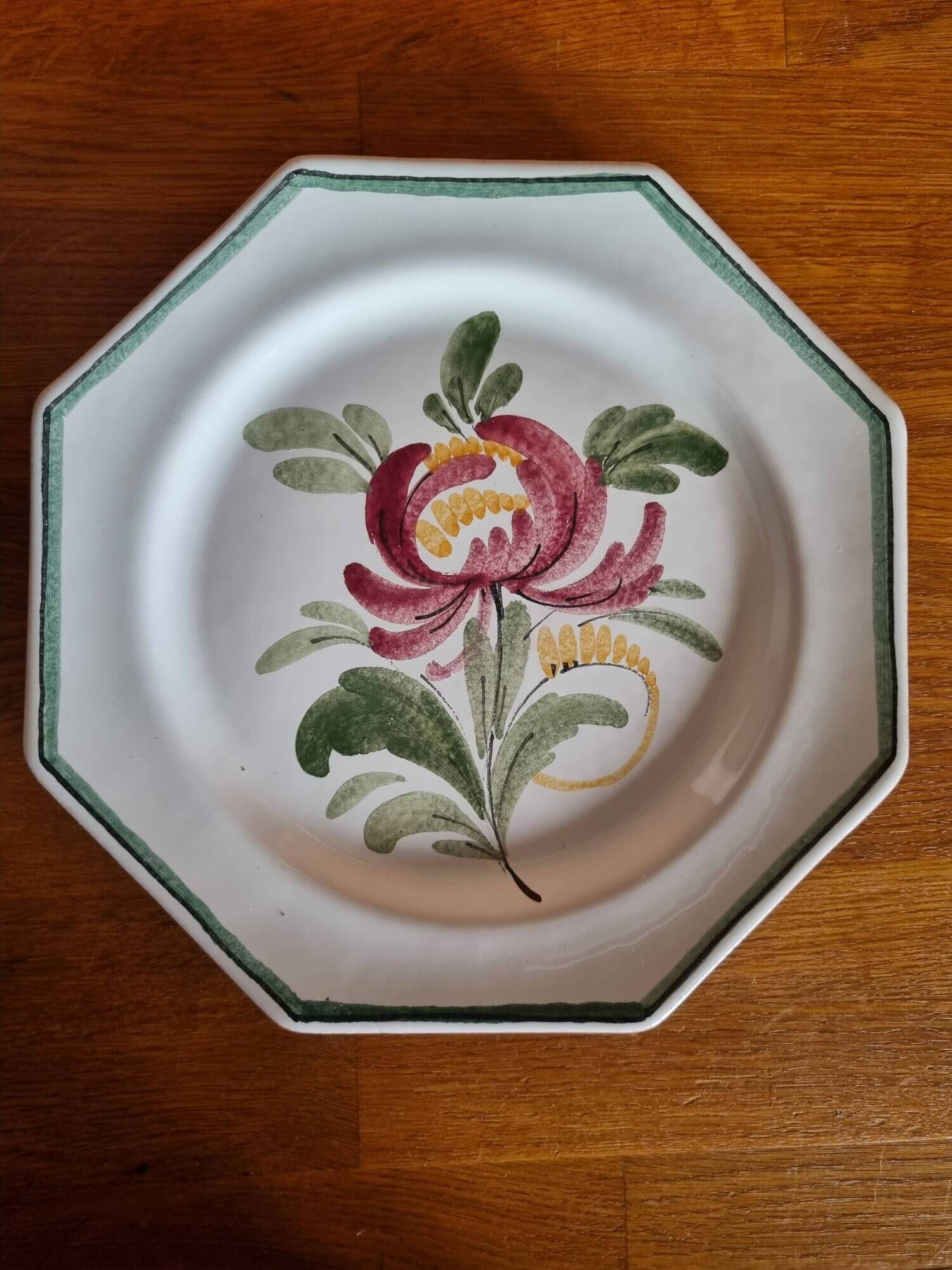 Handcrafted octagonal plate from the Abbey of Notre-Dame du Bec Hellouin in No.