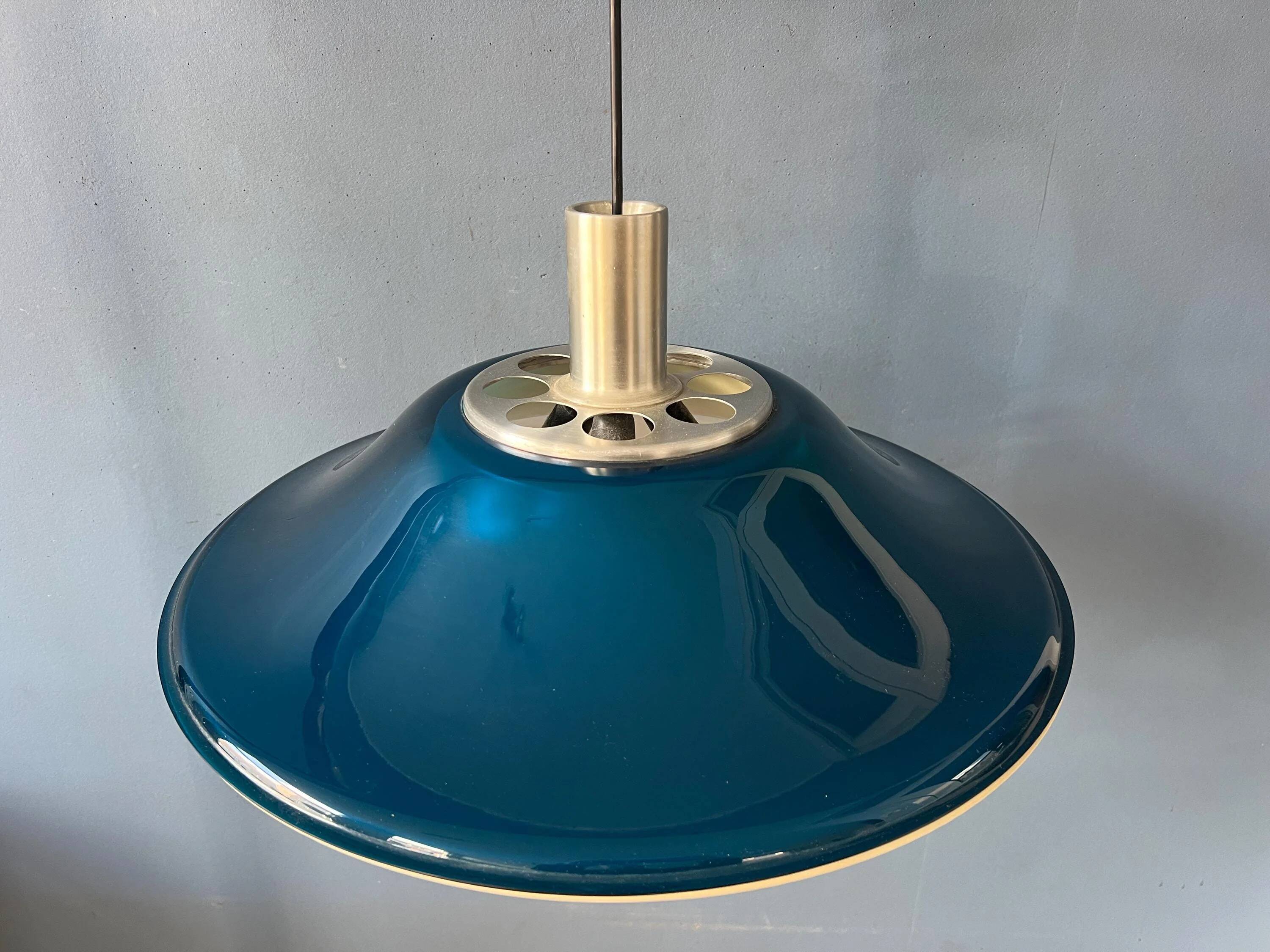 Suspension Space Age UFO blue flying saucer