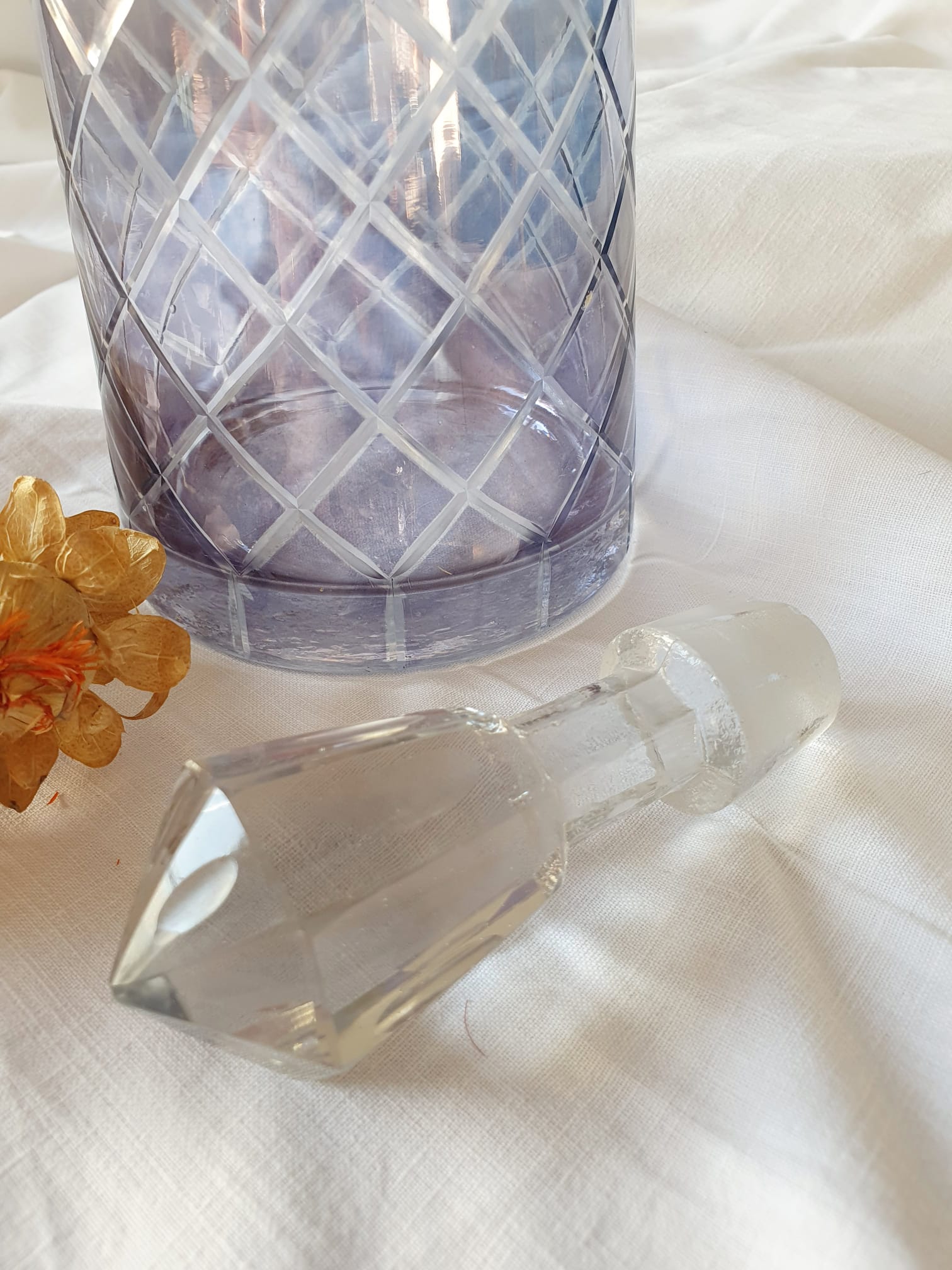 Carafe in blue chiseled glass