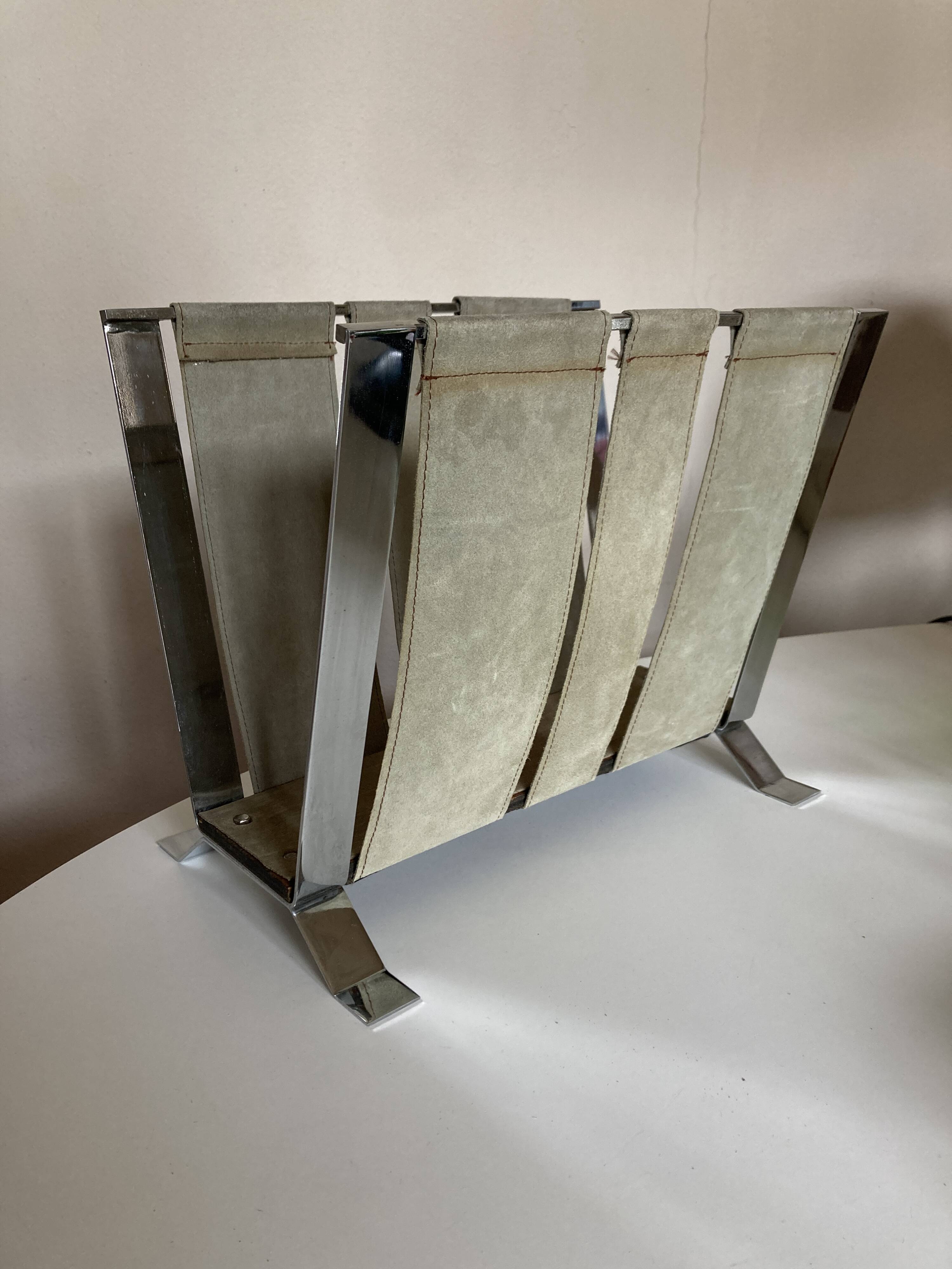 Chrome and suede calfskin magazine rack 1970