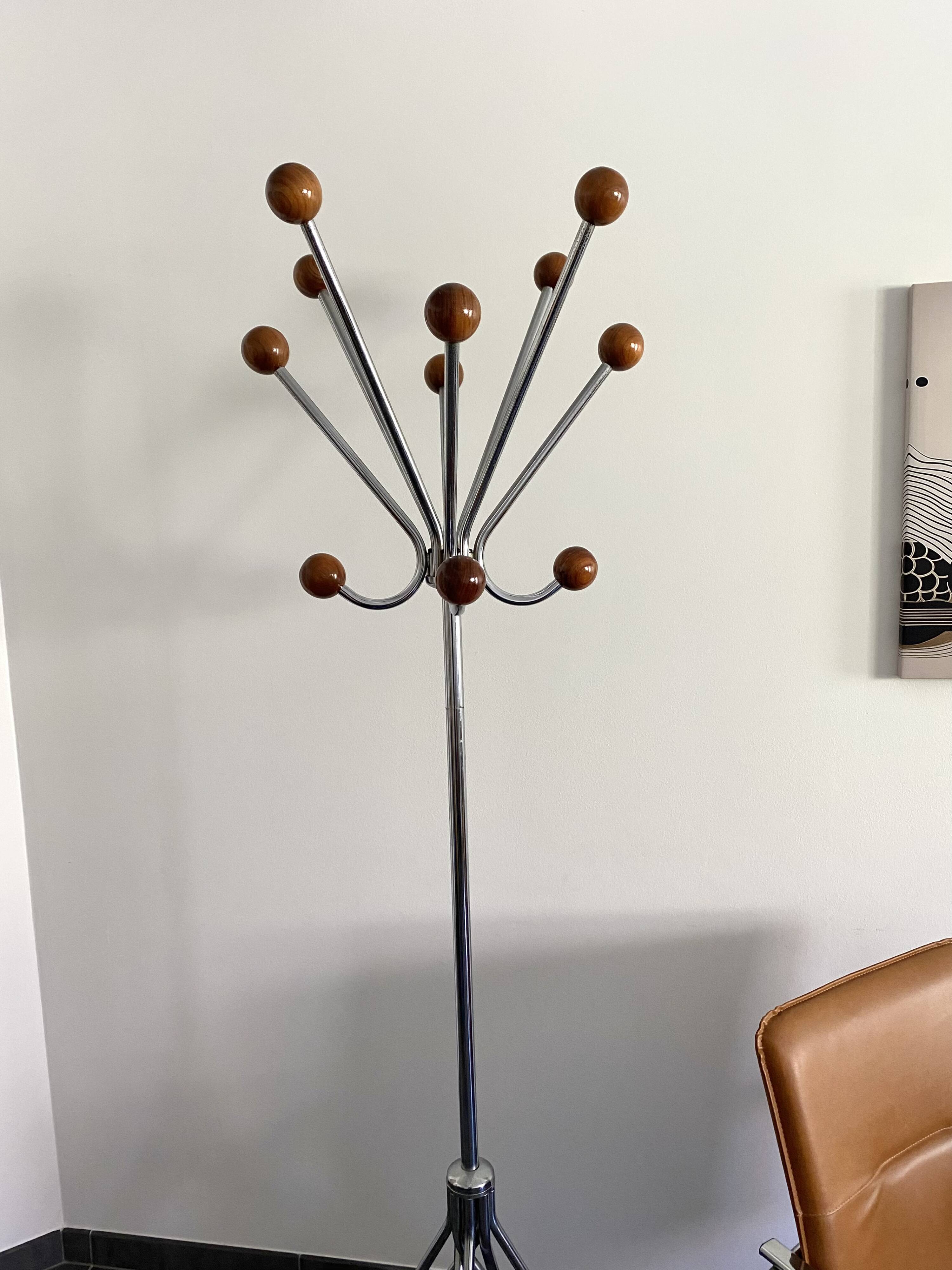 Portemanteau en chrome et bois, années 60-70