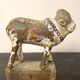 Sculpture en bois représentant une vache sacrée