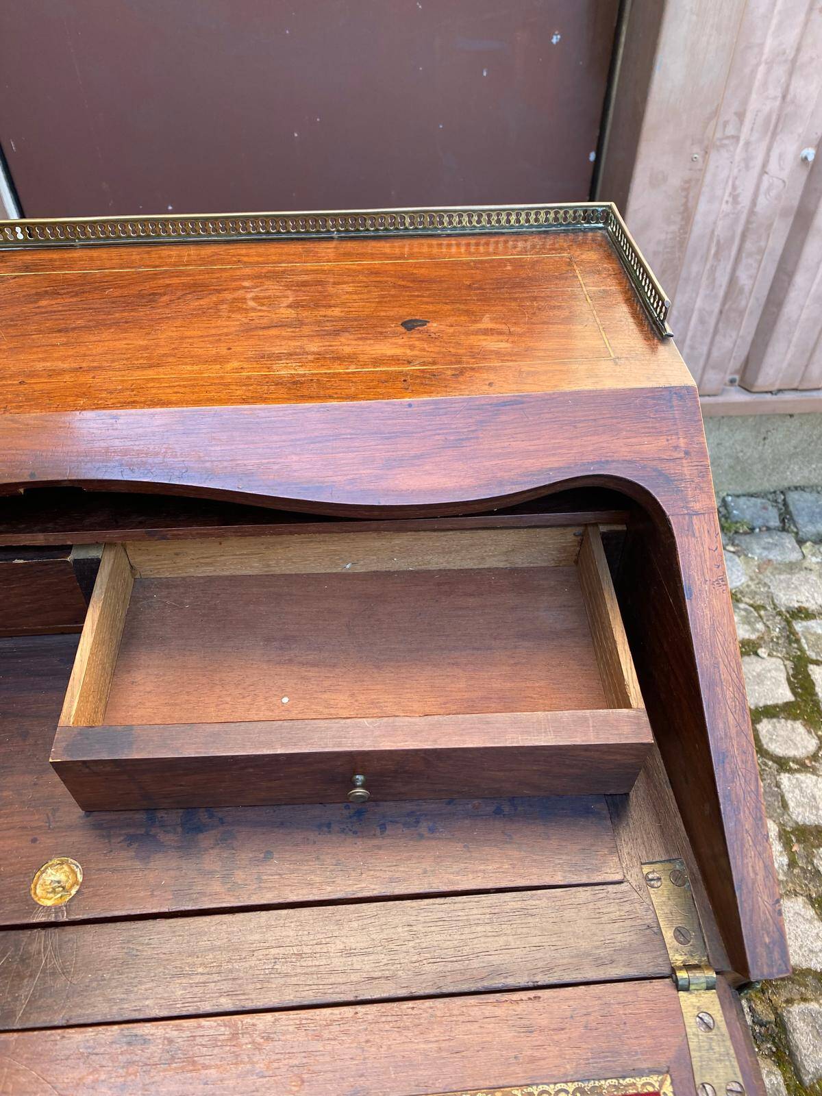 Louis XV sloping desk with gilded marquetry in Napoleon III period