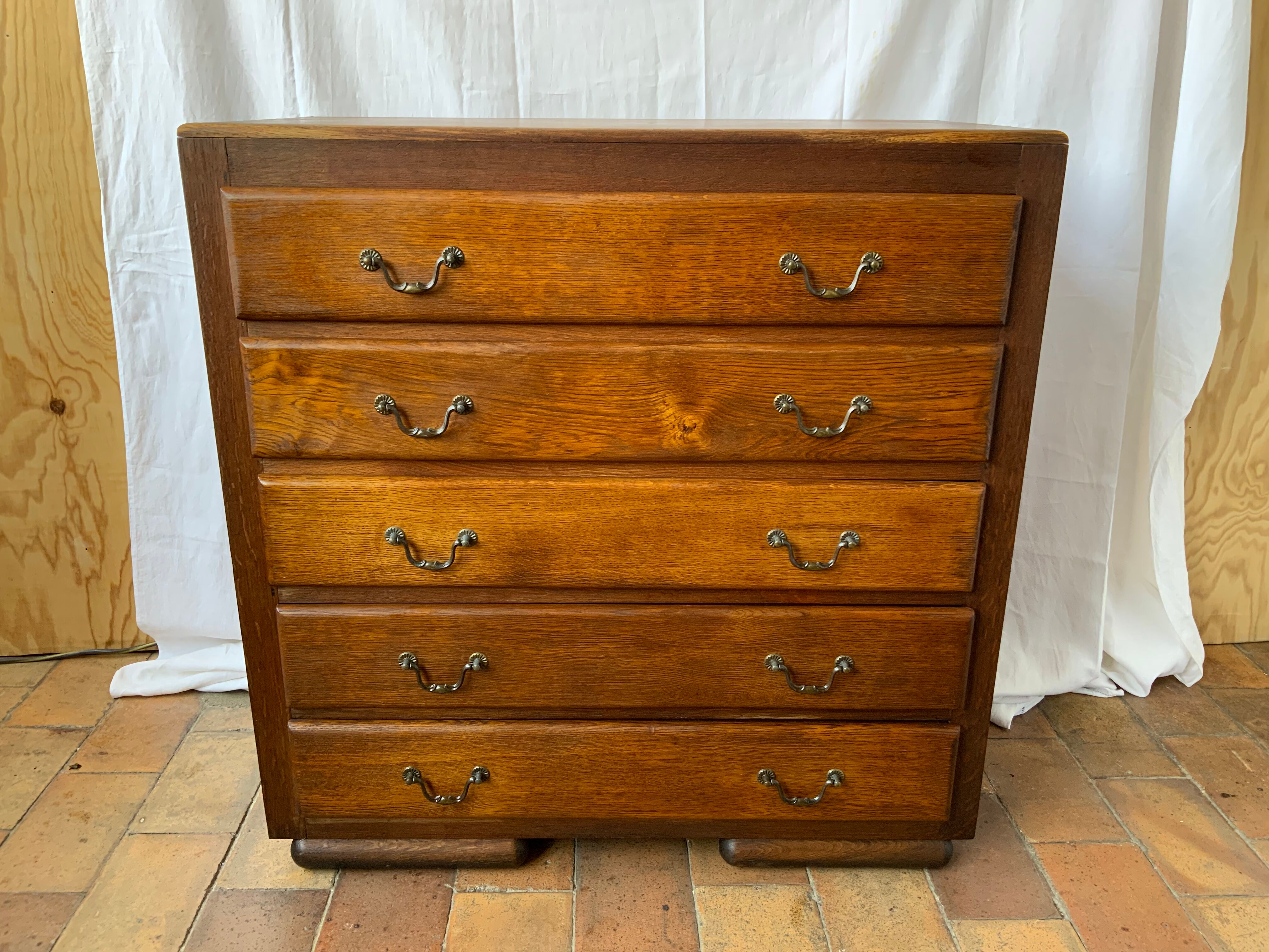 Vintage chest of drawers