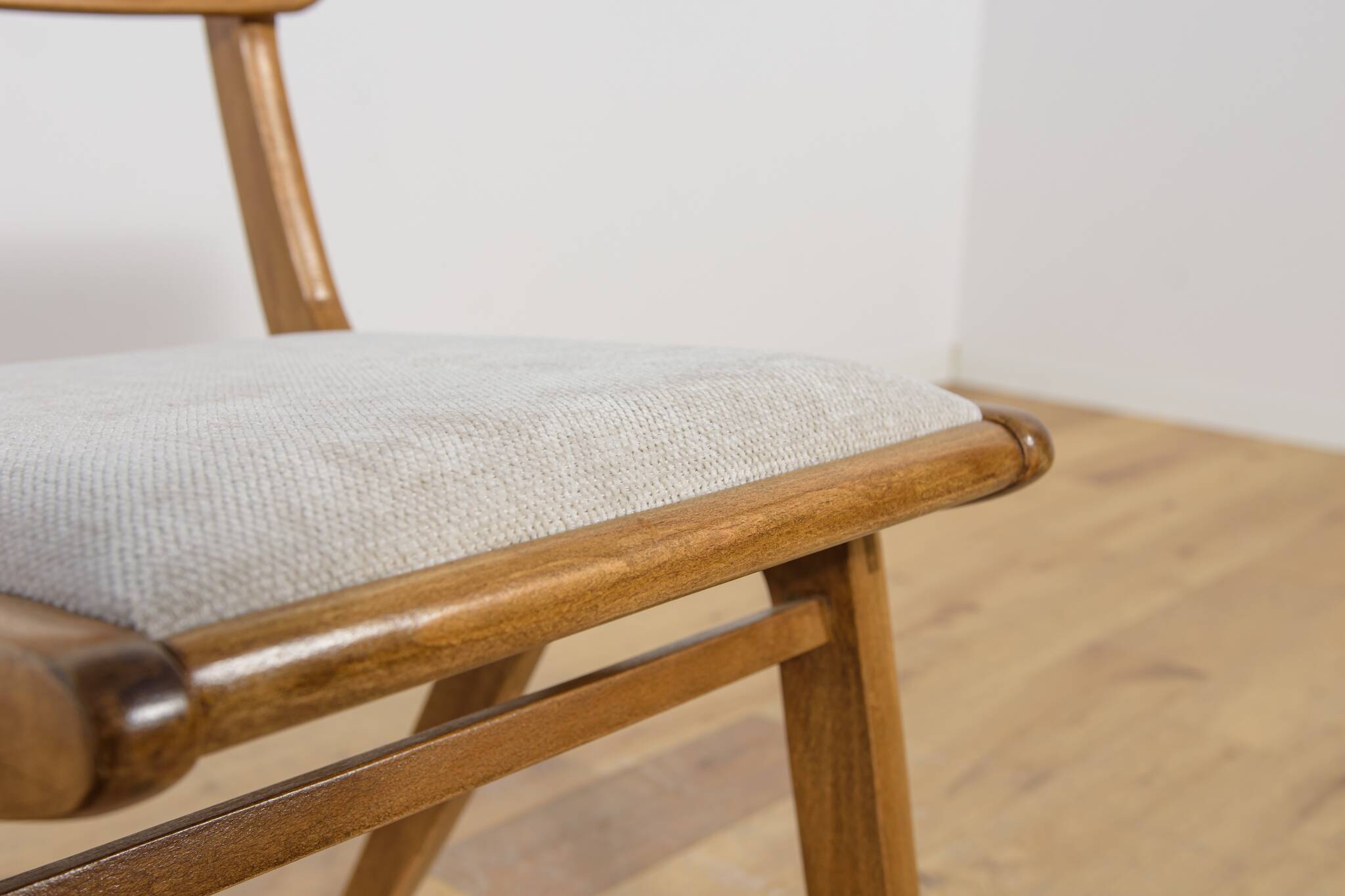 Boomerang Dining Chairs from Goscinski Furniture Factory Model 229XB.