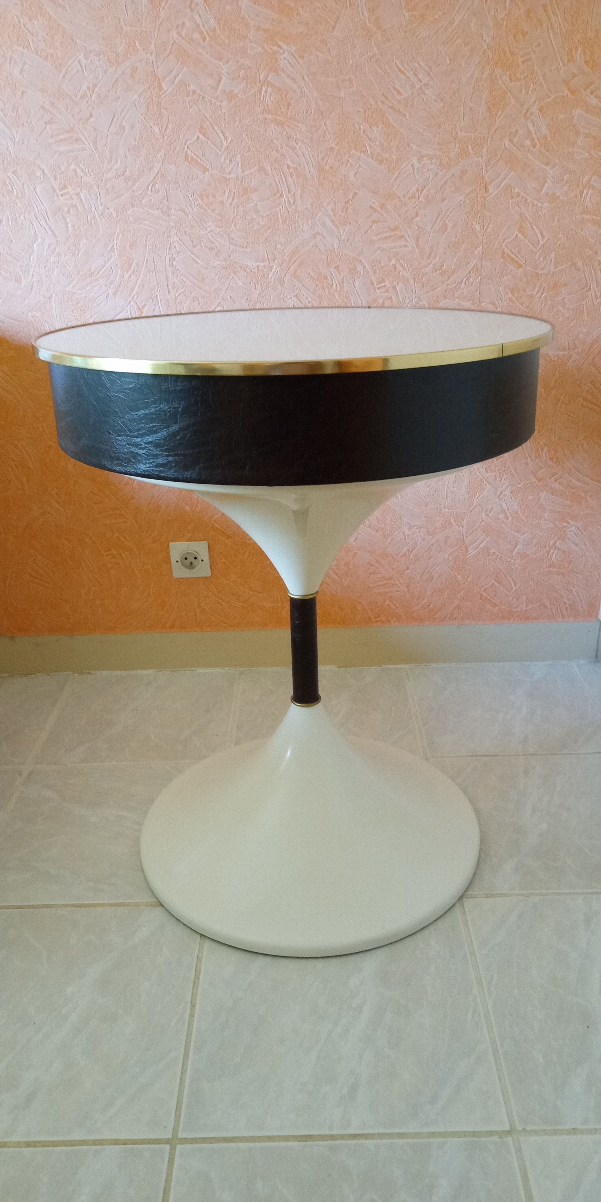 Geridon 1950s - 1960s