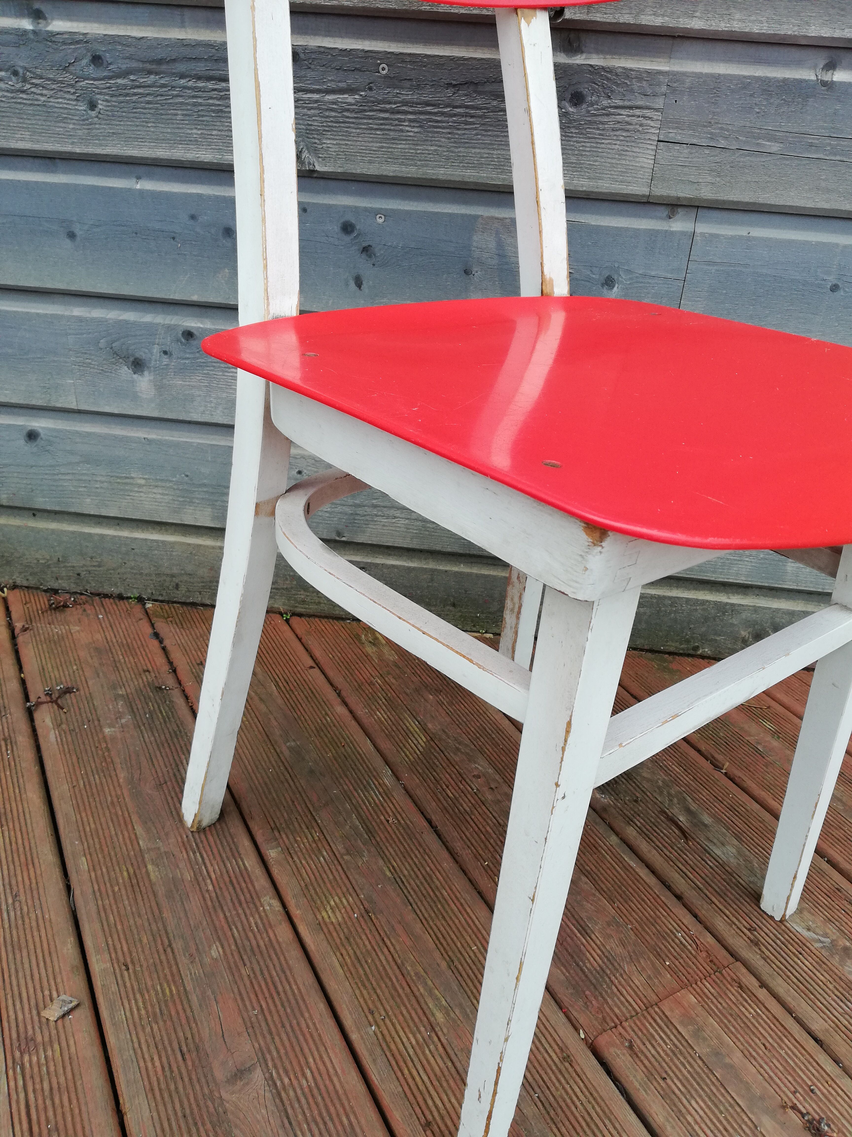 Lot de 4 chaise et une table vintage , années 70