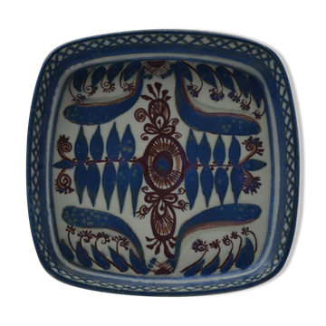 Earthenware plate from the Tenera series by Marianne Johnson for Royal Copenhagen.
