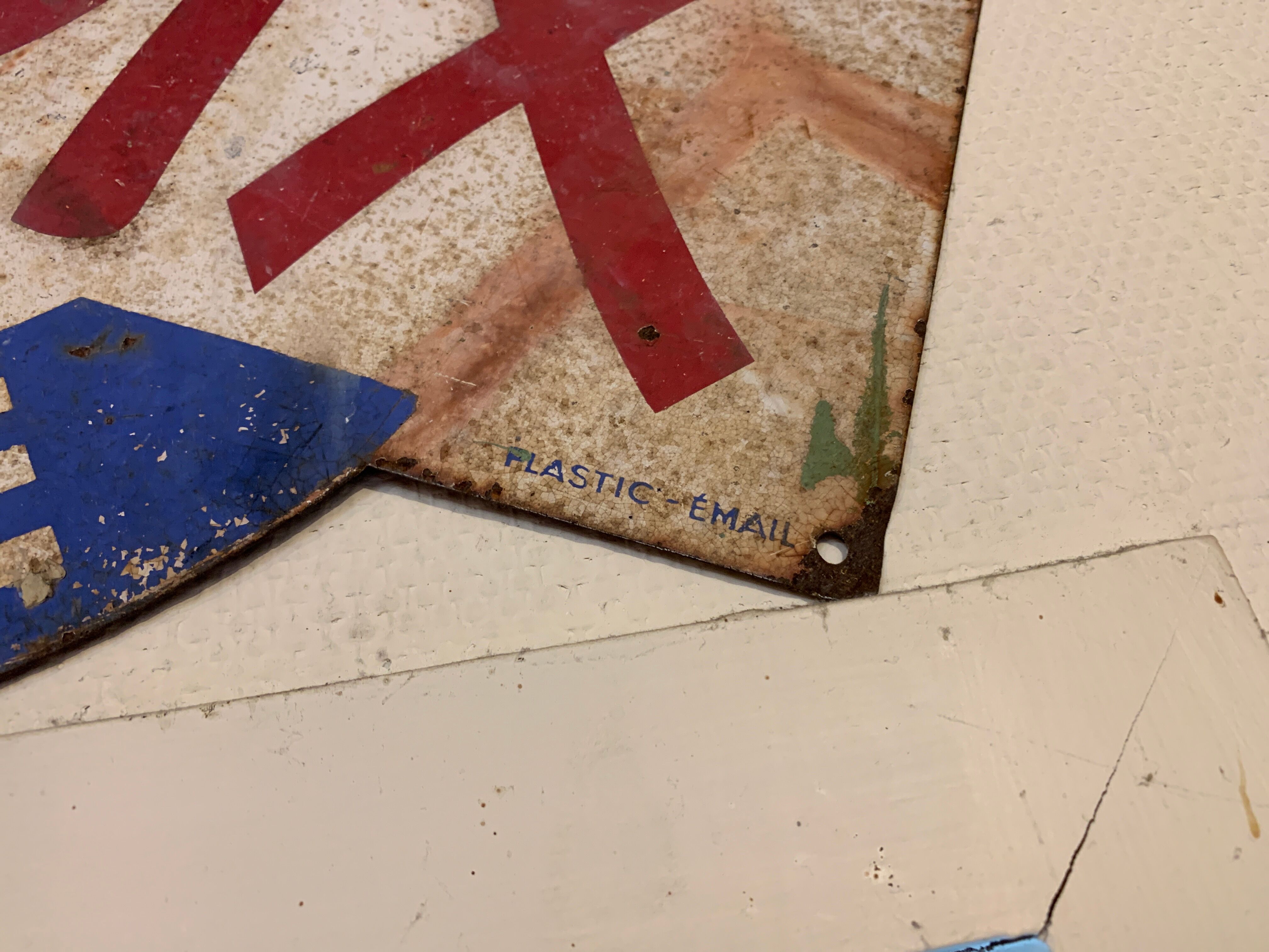 Double-sided bendix enamel plate