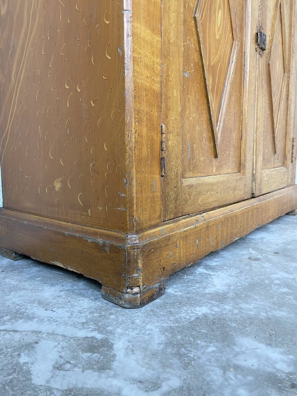 Two-body grocery cabinet, 1900