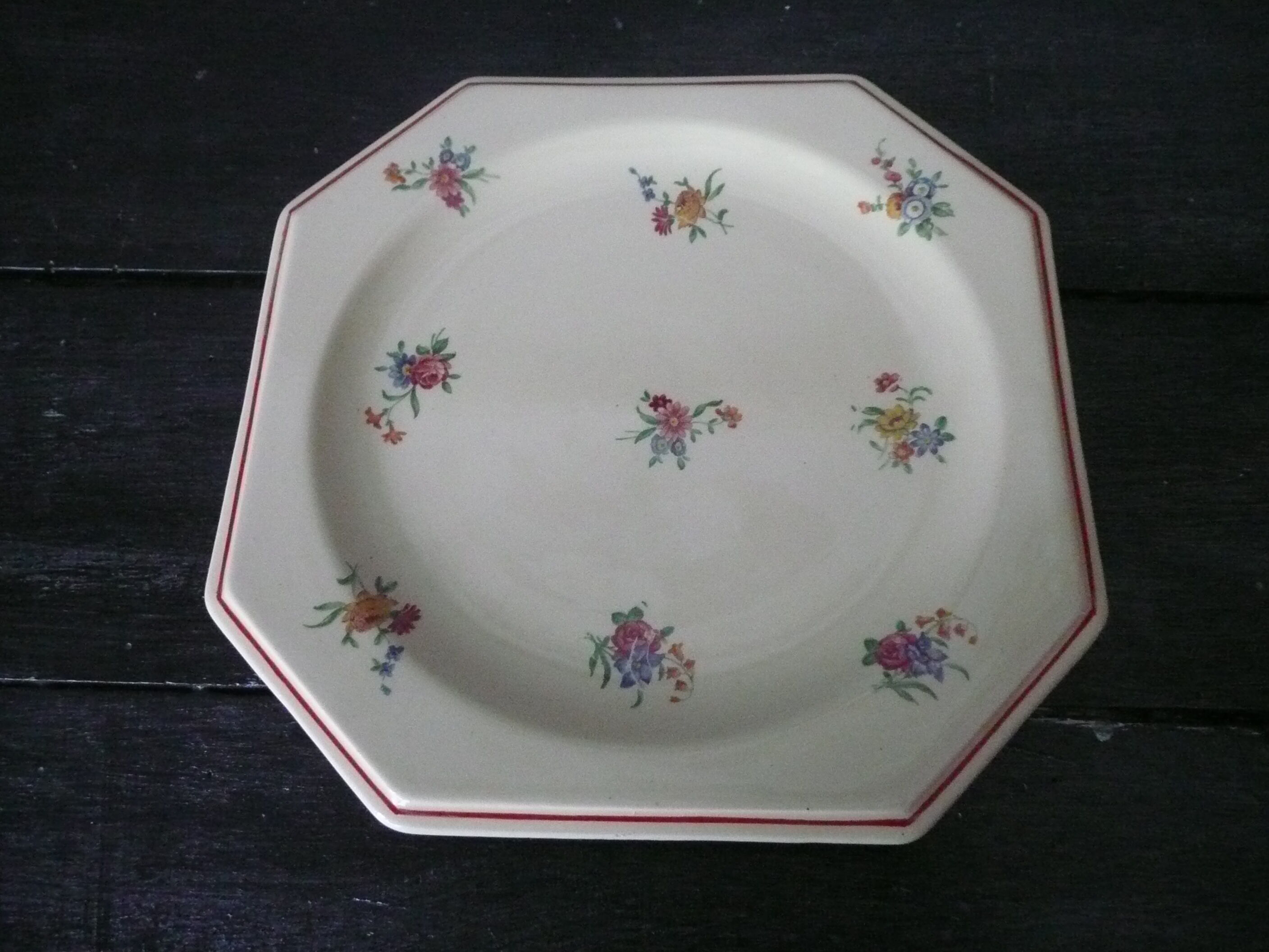 Suite de 5 assiettes à dessert vintage