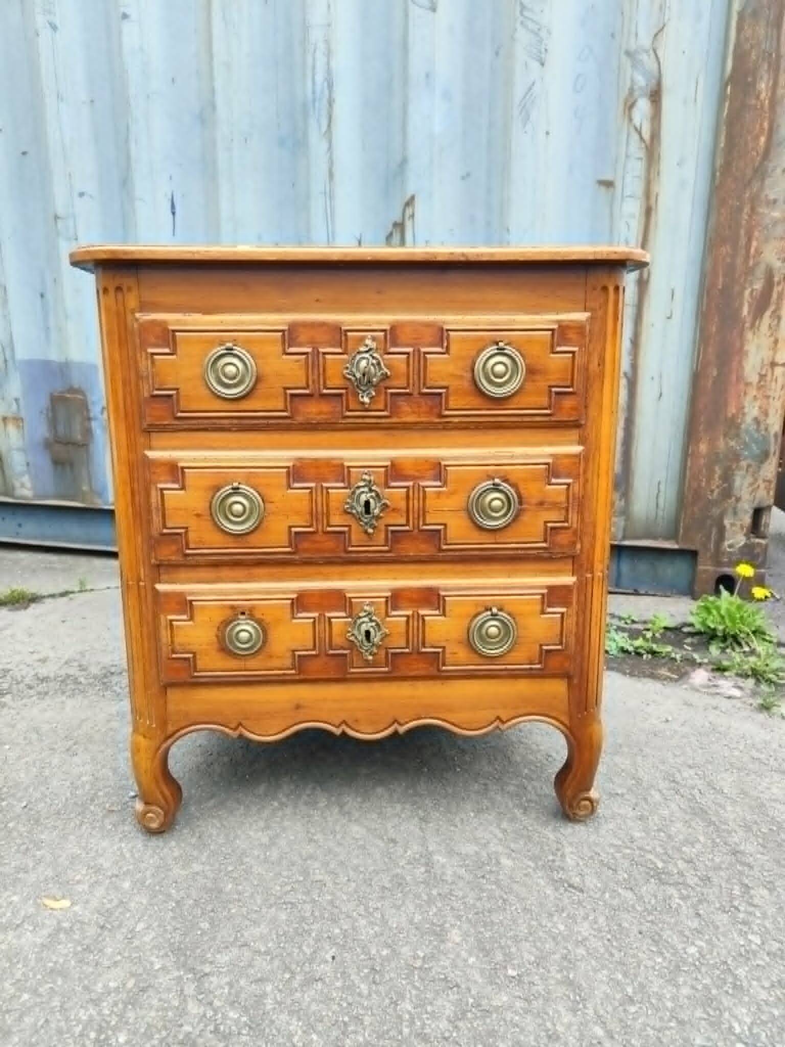 Commode Transition Louis XV - Louis XVI