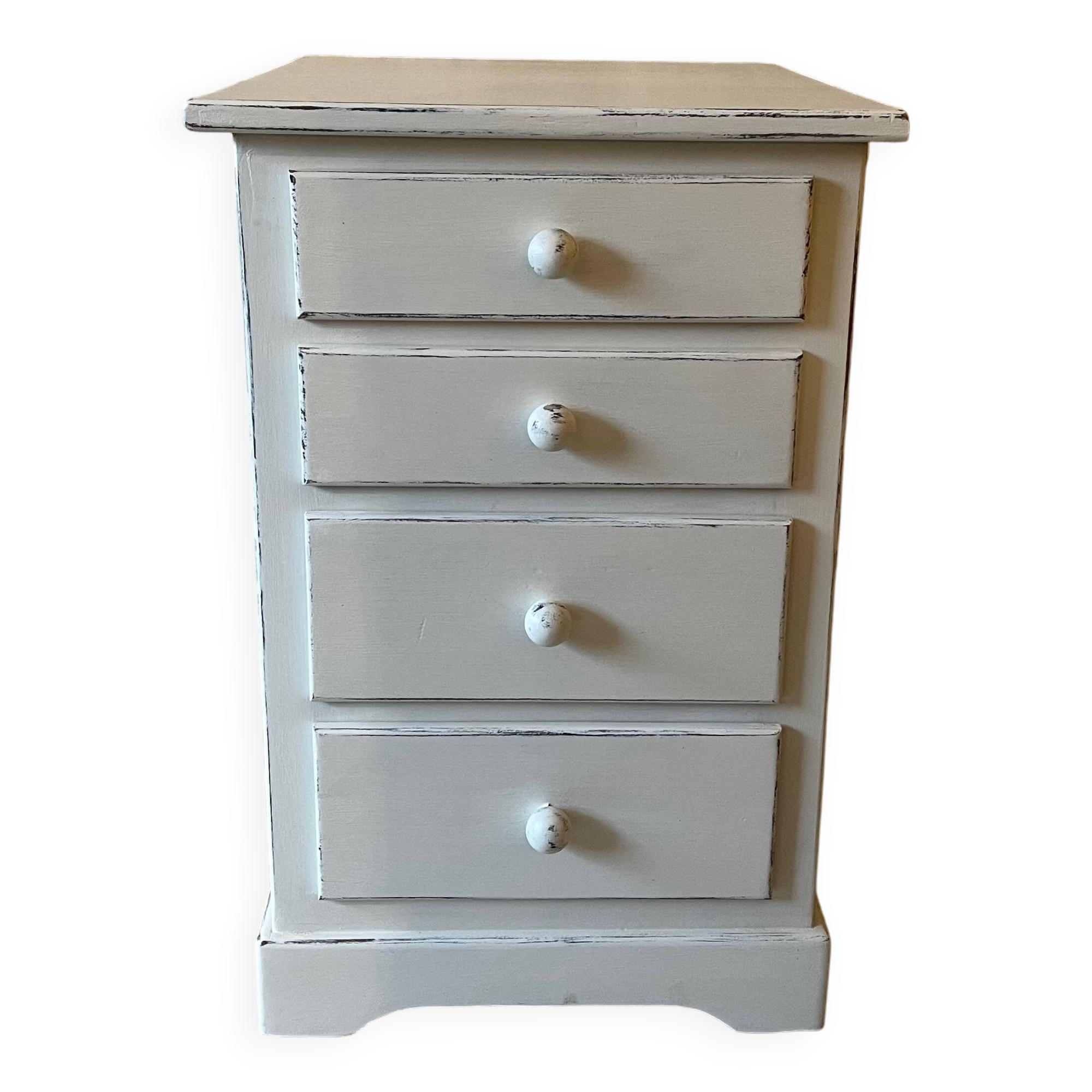 White patinated chest of drawers
