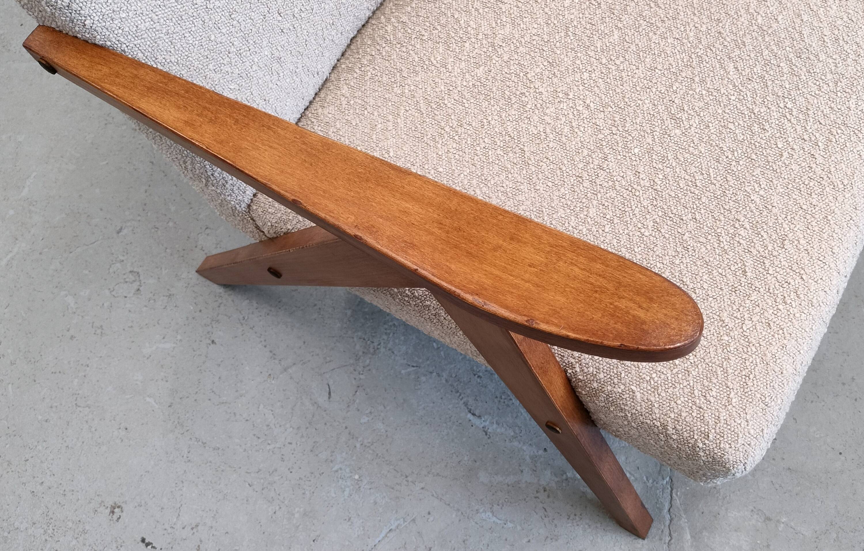 Mid Century Easy Chair Model B - 310 Var in Beige Boucle