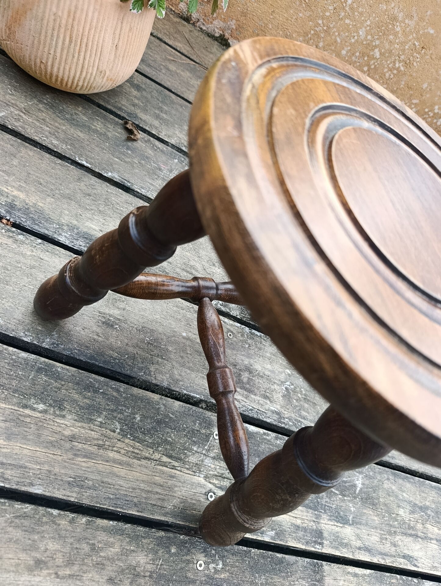 Tabouret tripode bois massif | art populaire