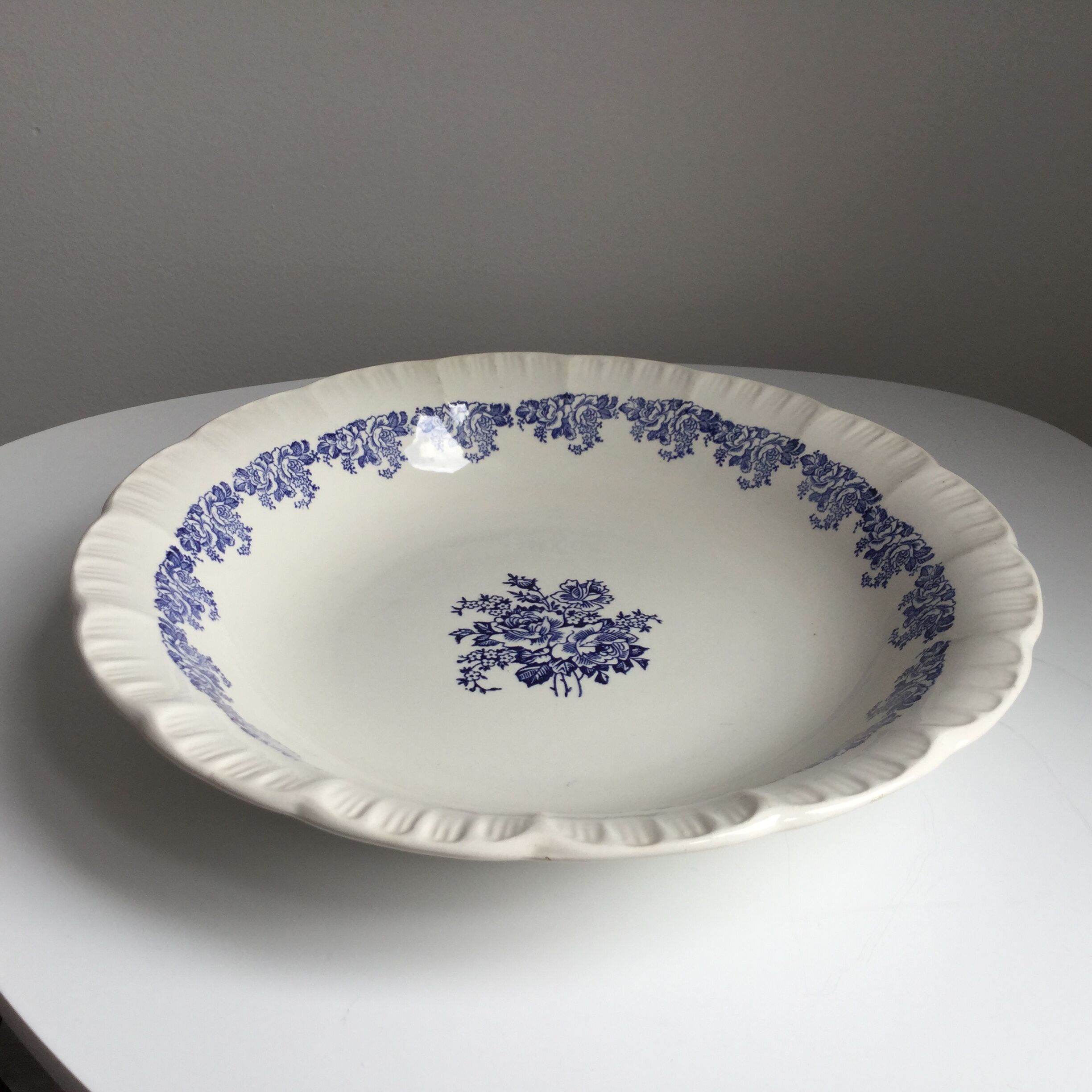 Digoin hollow dish