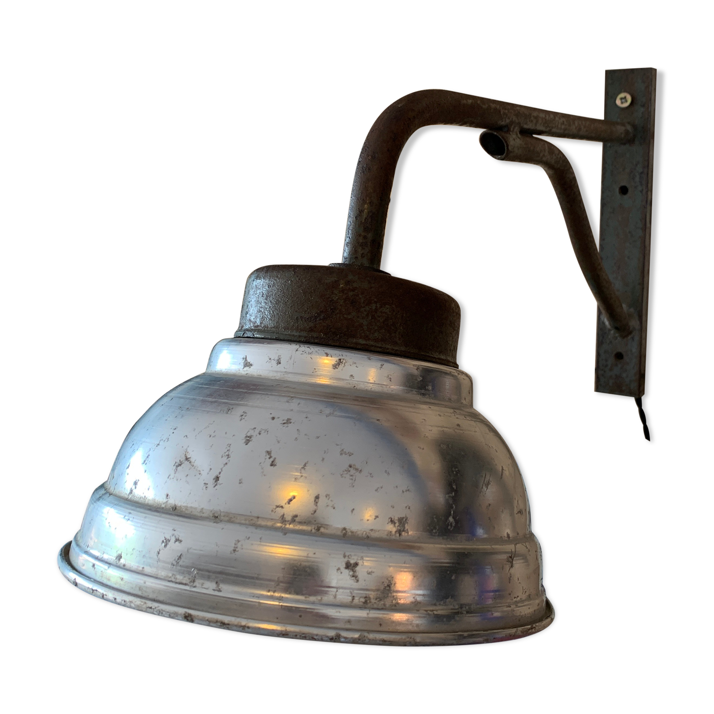 Industrial wall lamp