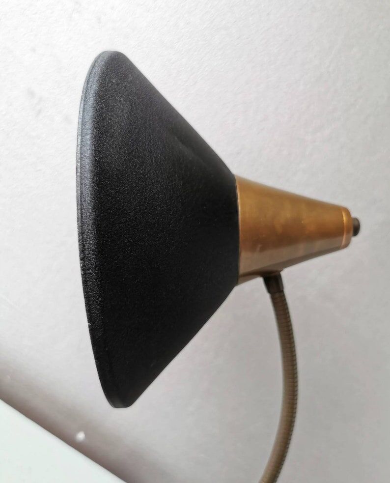 Lampe de bureau design avec abat-jour conique 1970