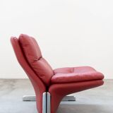 Armchair and pouf in red leather, Vitelli and Ammannati, for Brunati 70/80