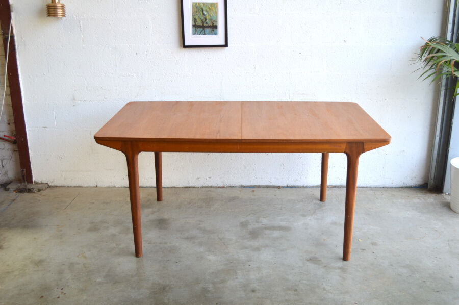 Table par McIntosh – double rallonges papillons 160cm
