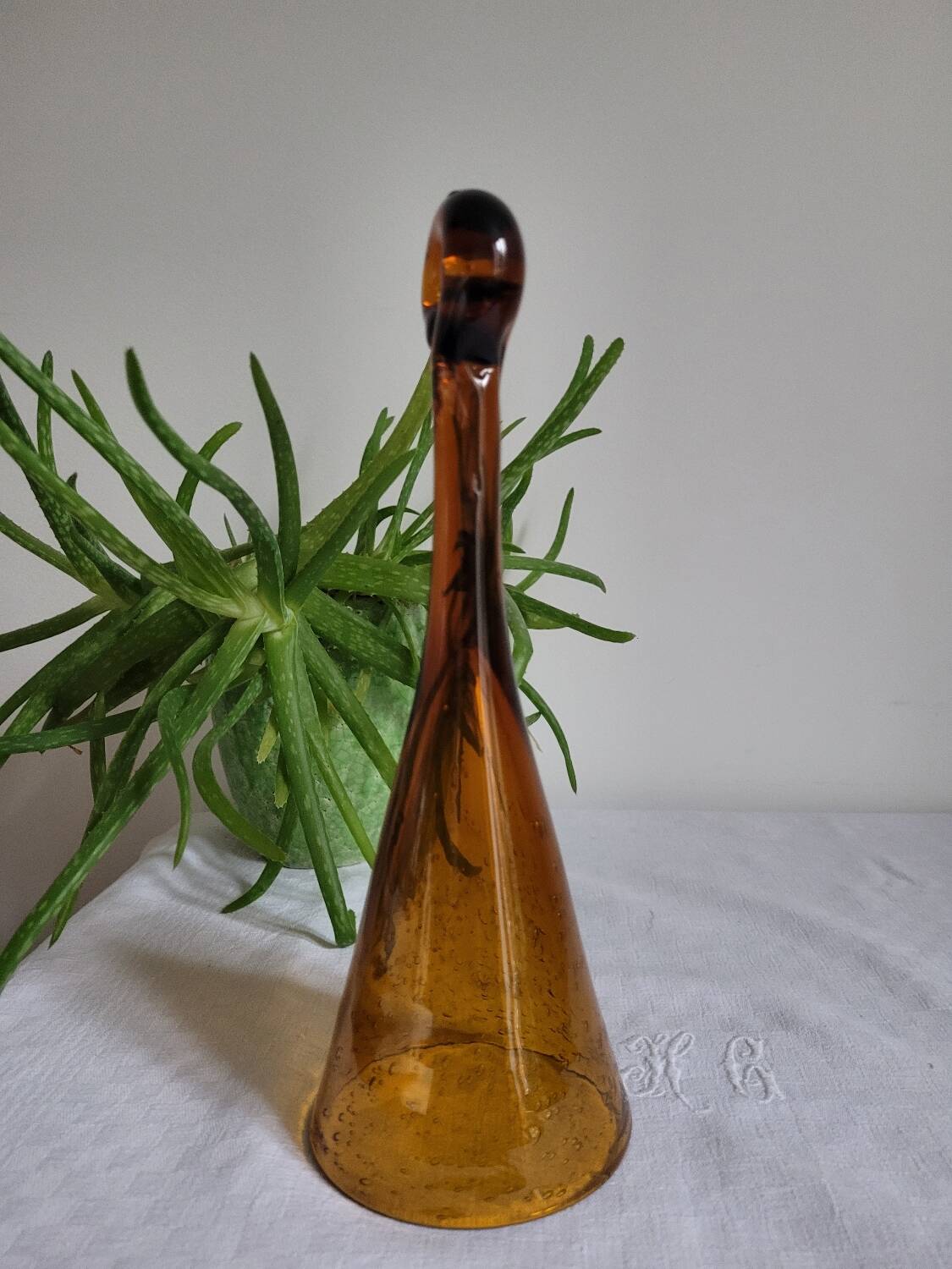 Pomponnette amber champagne Biot