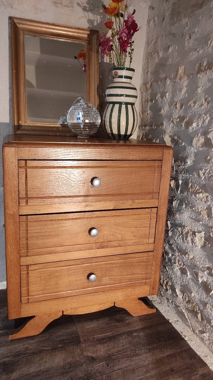 Art deco chest of drawers