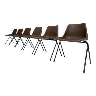 Brown and black set of 6 Polyprop chairs on a metal frame. The Polyprop cha