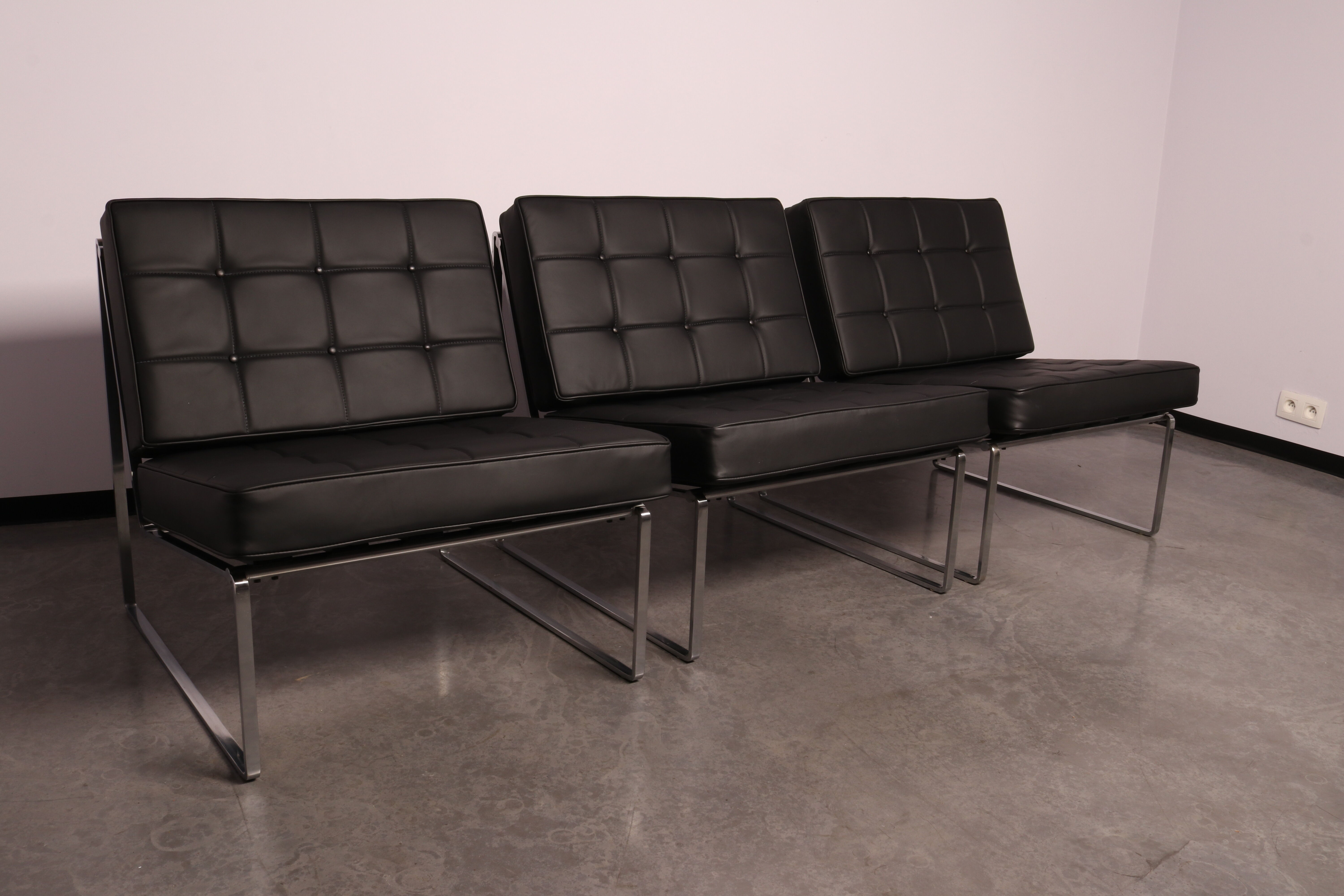 Set of 3 lounge chairs in black leather - model 024 - by Kho Liang Ie for Artifort - The Netherlands