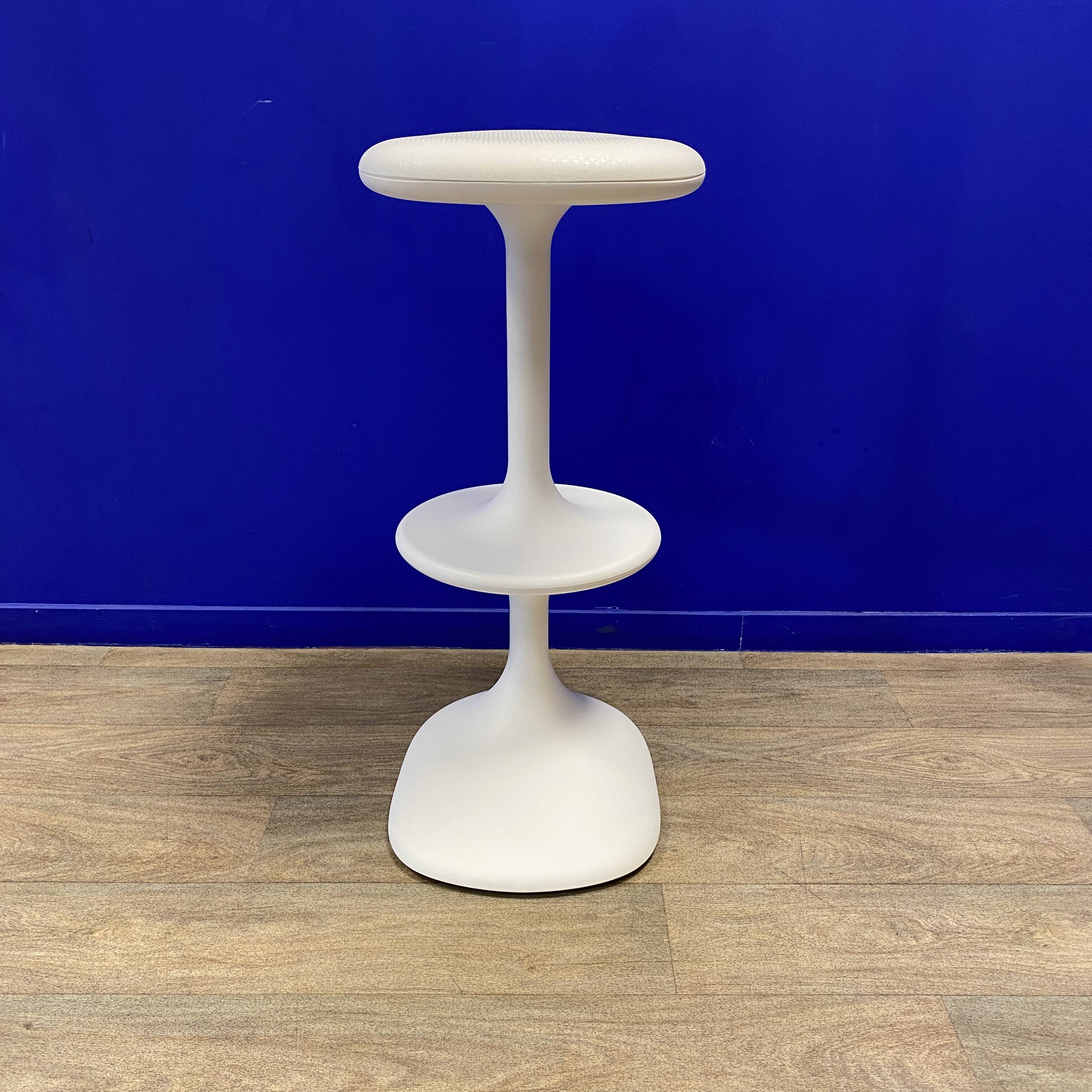 Kant Stool - Horm Casamania