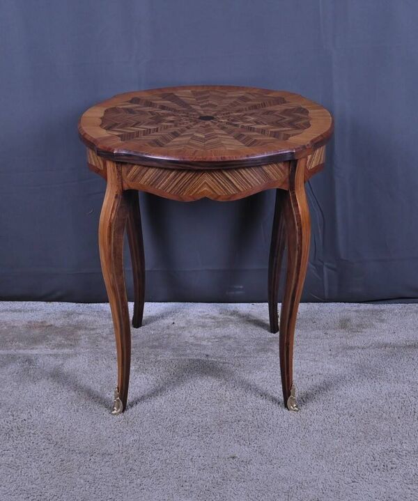 Guéridon en marqueterie, style Louis XV – 1re partie XXe