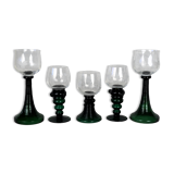 Set of 5 green römer glasses engraved with vine pattern - Bavarian crystal - 70s / 80s