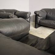 Moroso sofa set and armchairs in black leather, 1984