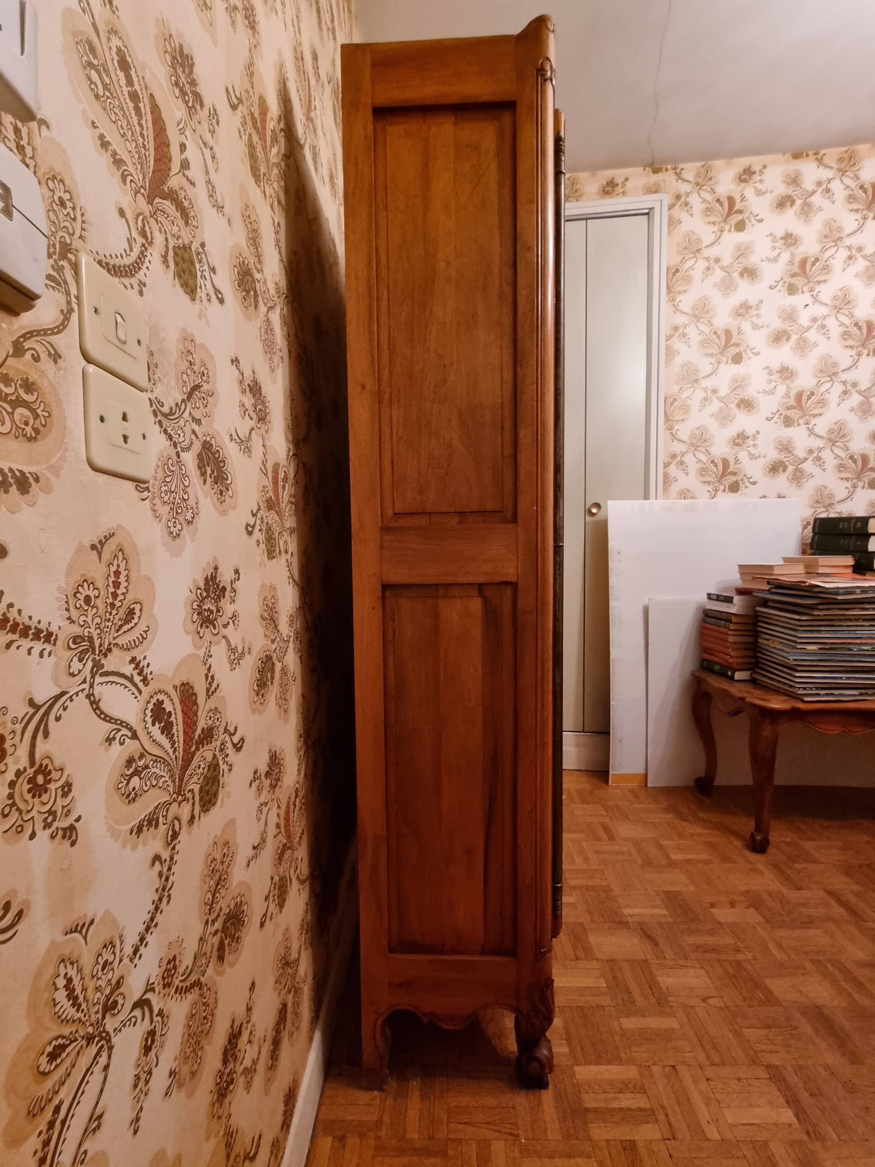 Small Provençal library