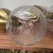 Paire d’appliques murales - ou plafonniers - boules