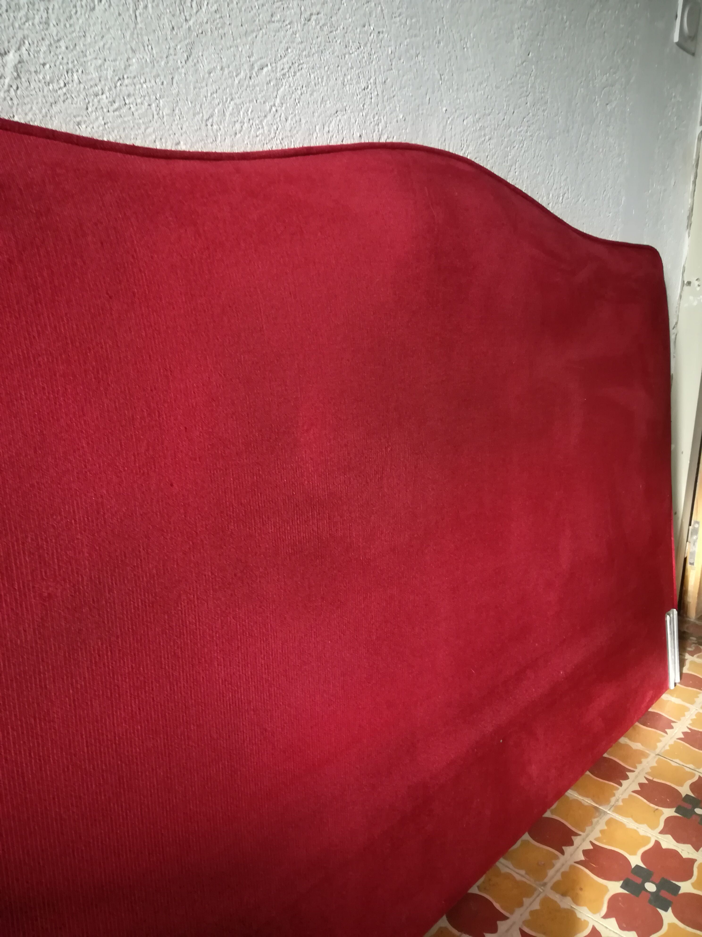 Headboard in velvet