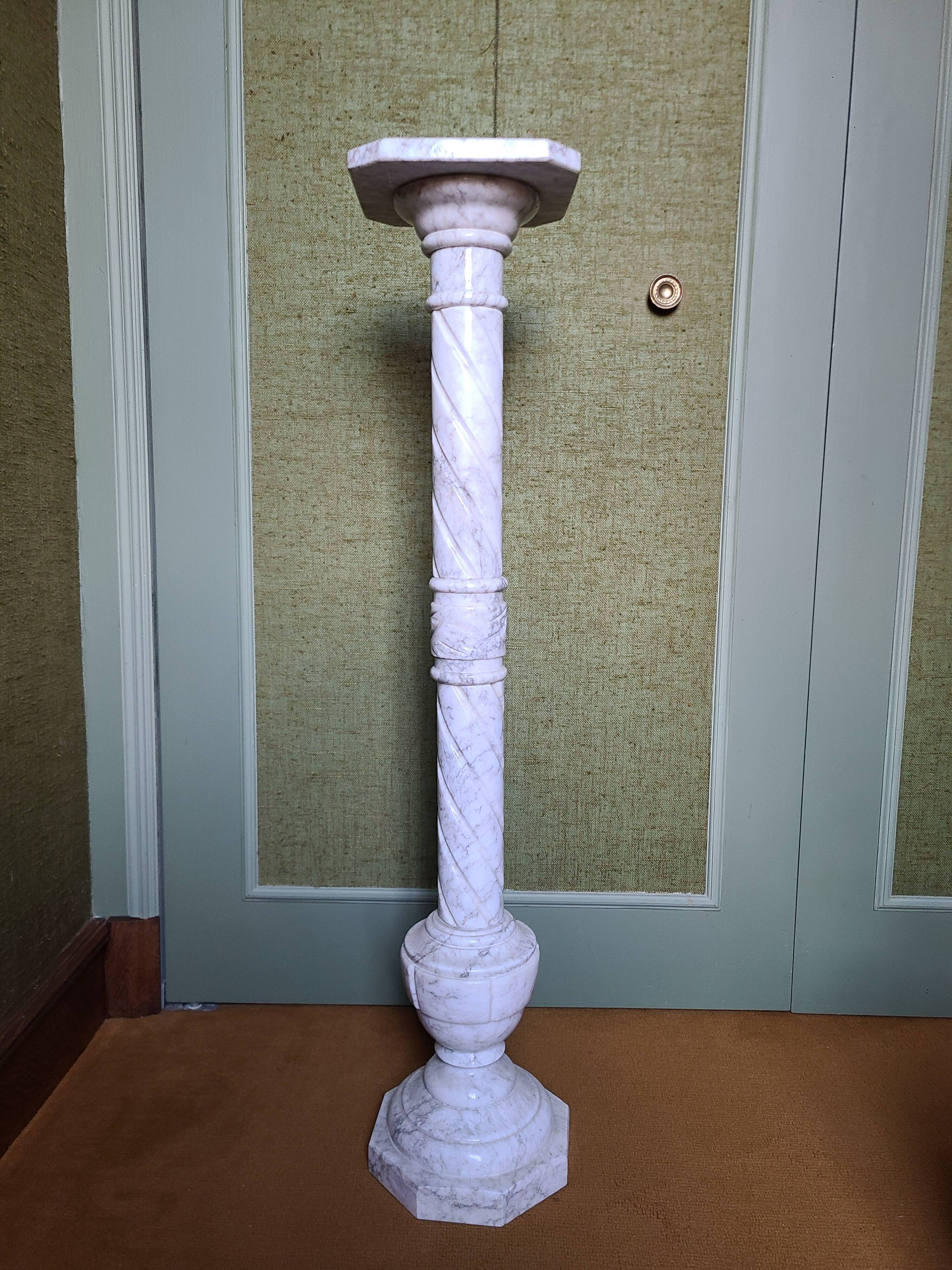 Octagonal column in white marble h95cm l+l20cm
