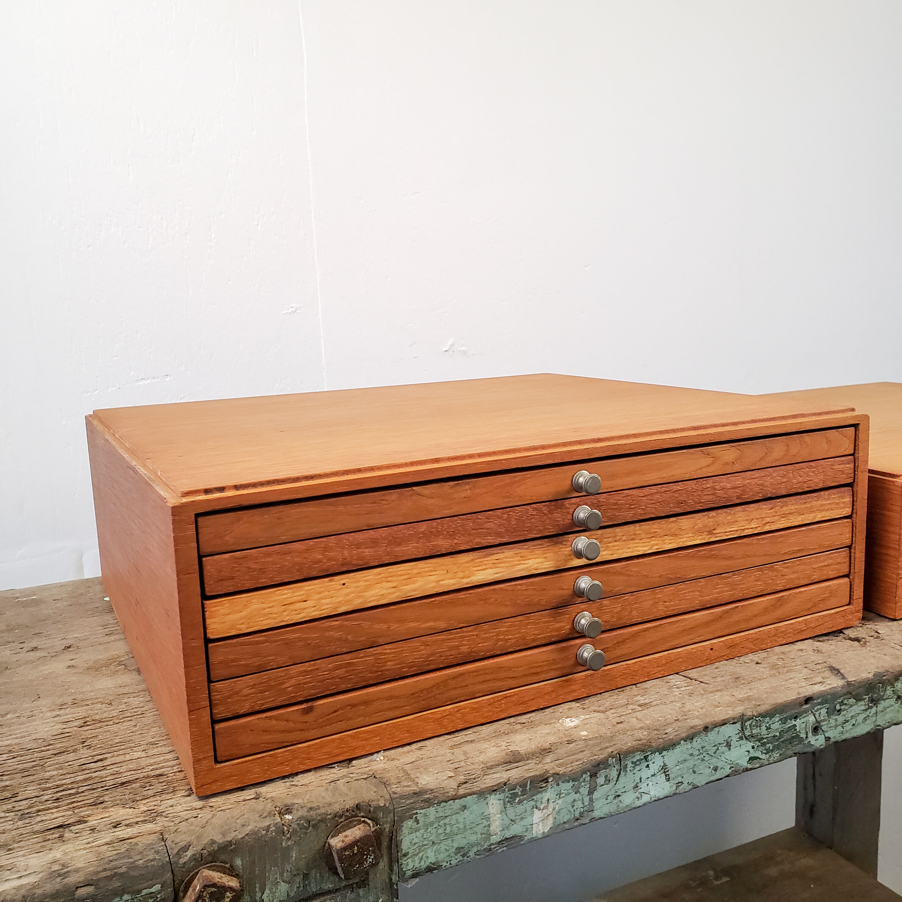 Box - Loom furniture to install - 10 drawers