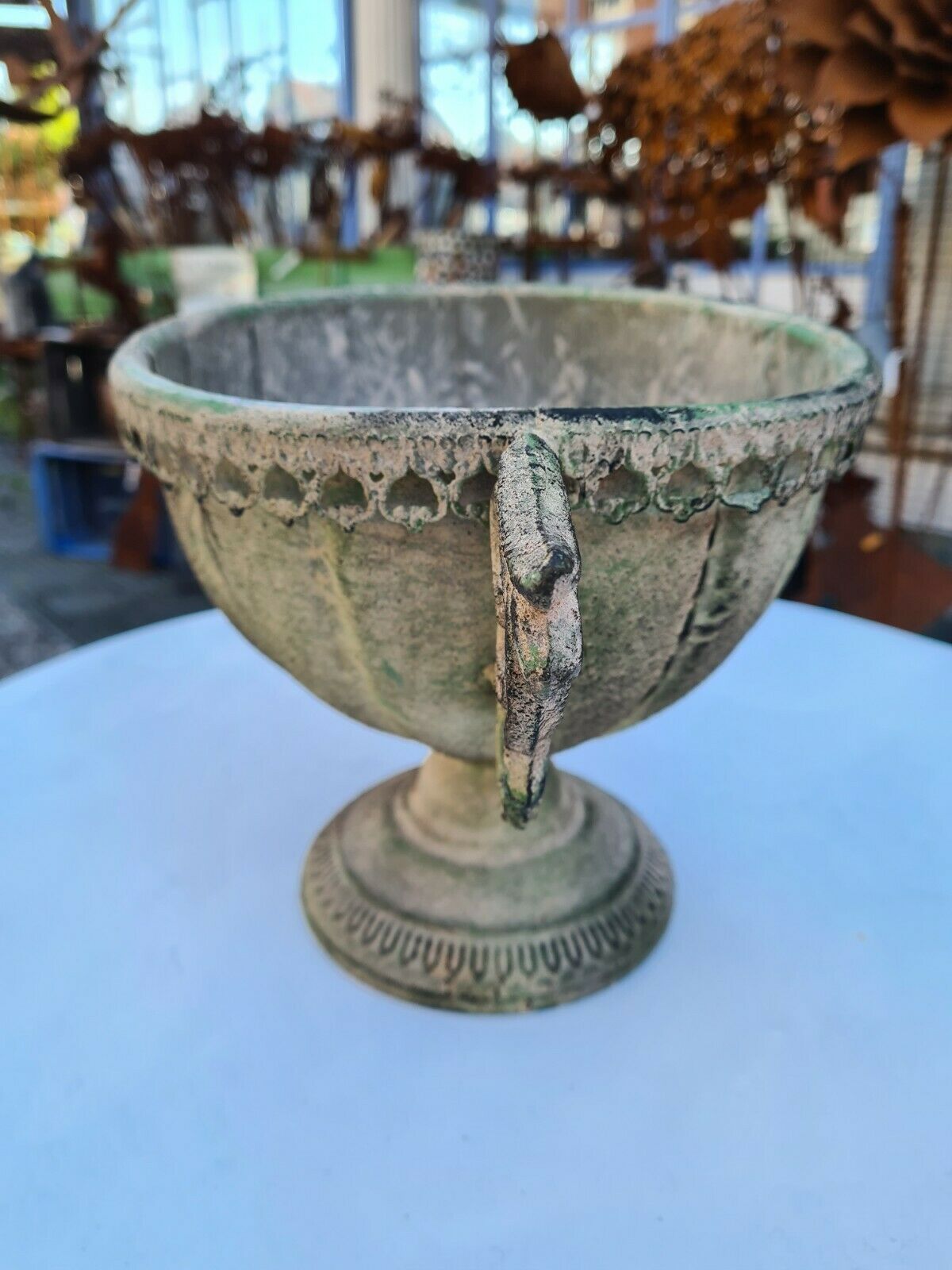 Medici vase in patinated iron
