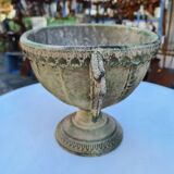 Medici vase in patinated iron